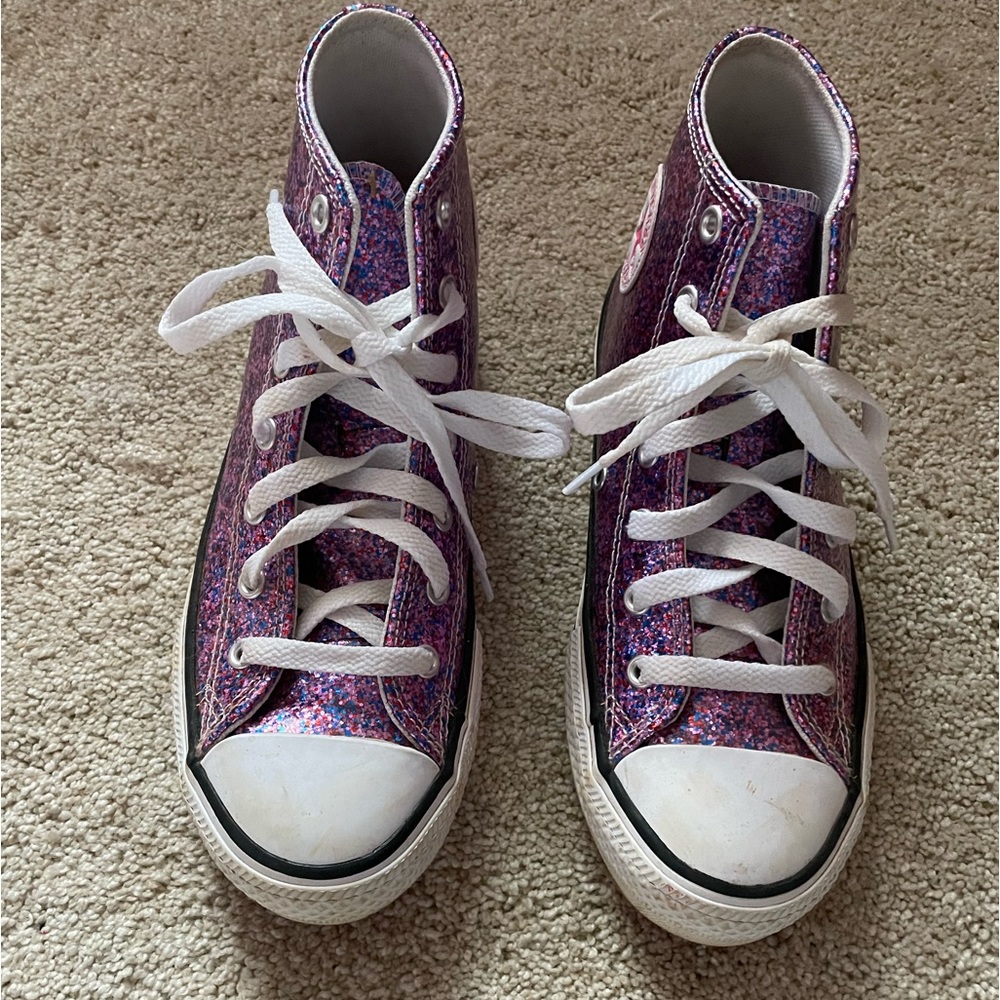 Girls Converse high tops